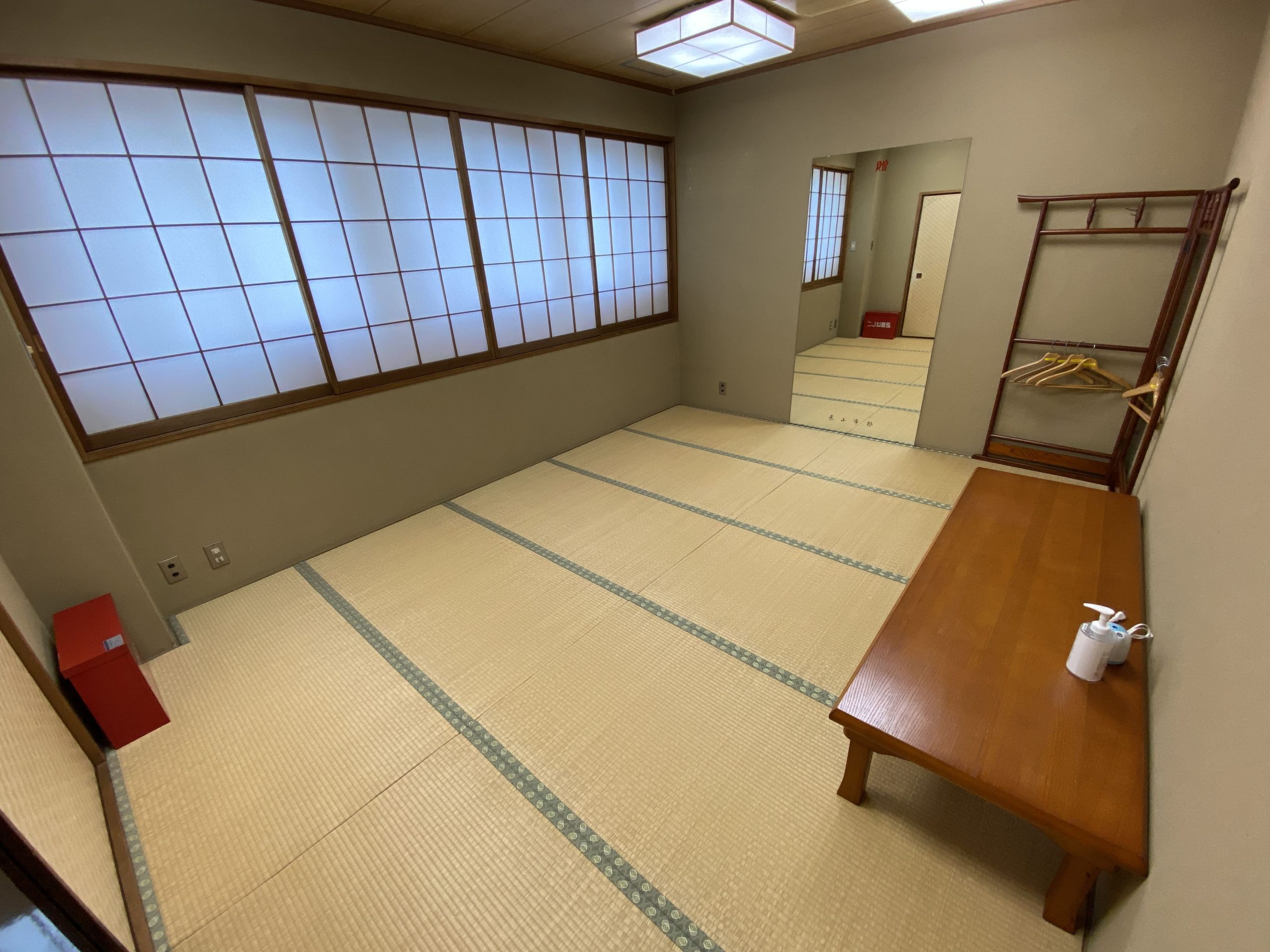 川崎能楽堂2階和室写真